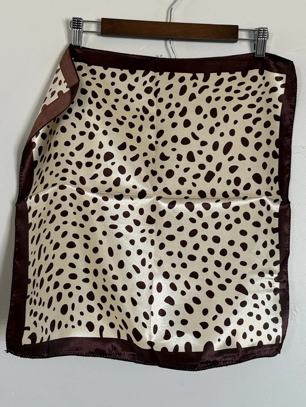 Giraffe Print Satin Shimmer Silky Bandana Headband Square Scarf Neck Silk Wrap